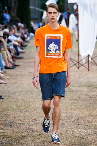 Look 42